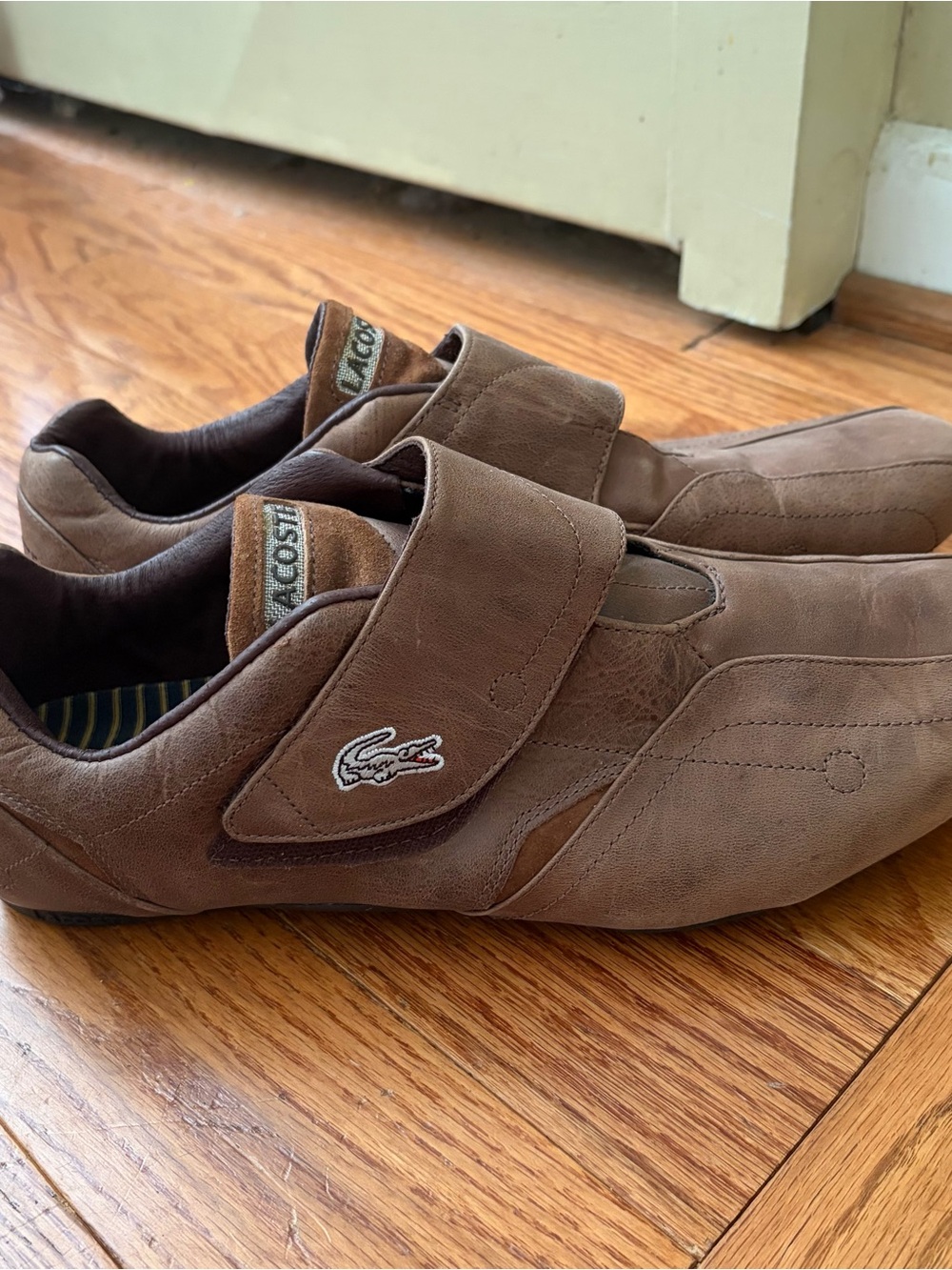 Lacoste Brown Leather Velcro Strap Sneakers Men's Size 11 Casual Comfort Shoes - Picture 3 of 9